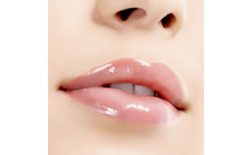 唇の縦ジワ　老化が気になります。